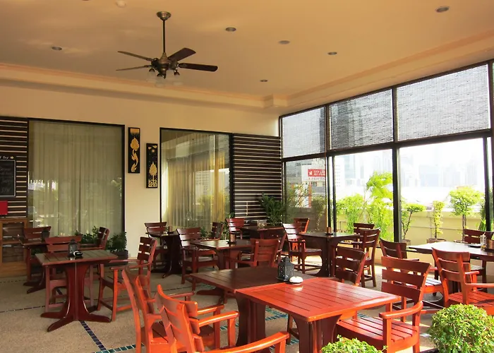 Ramada By Wyndham D Ma Hotel